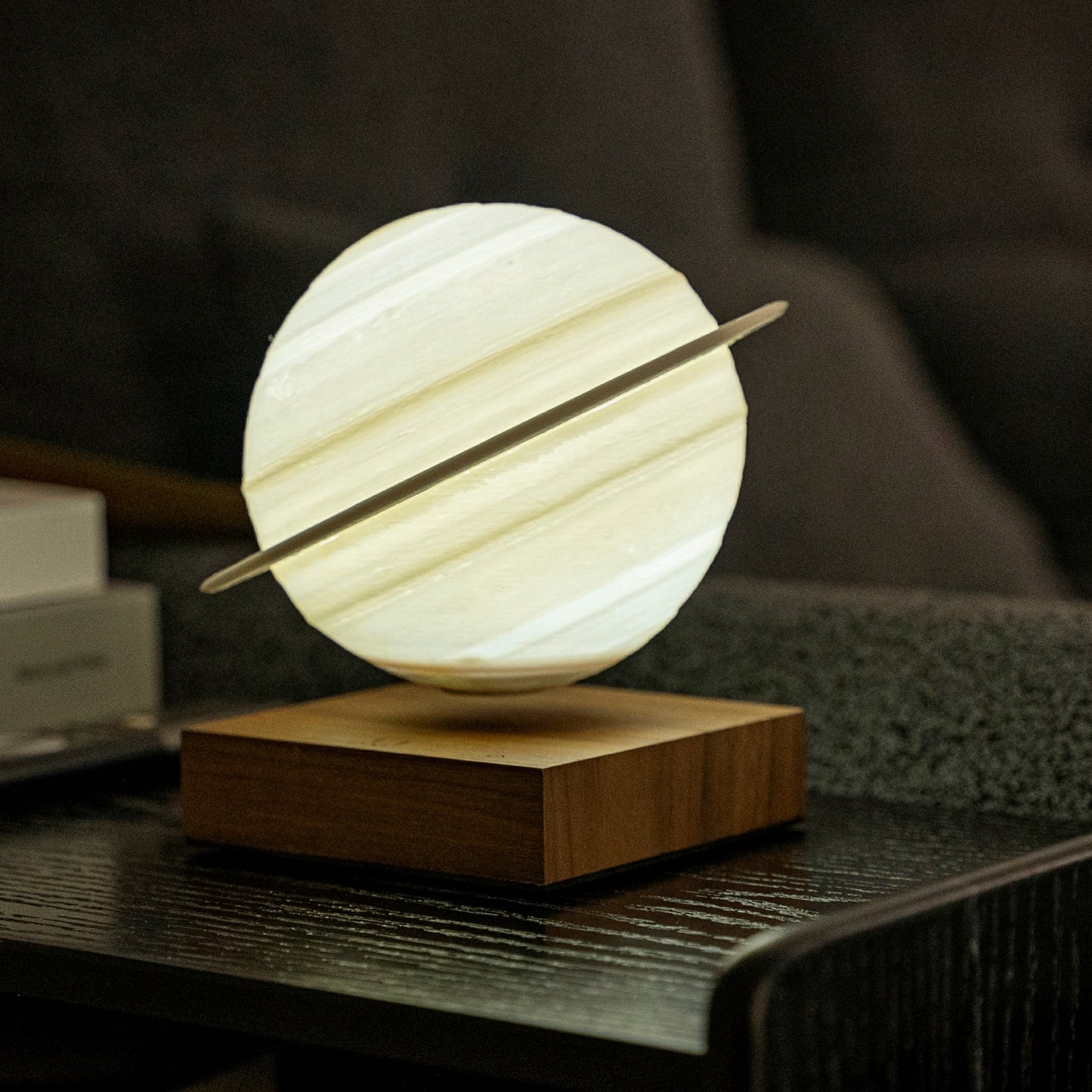 Smart Saturn Lamp