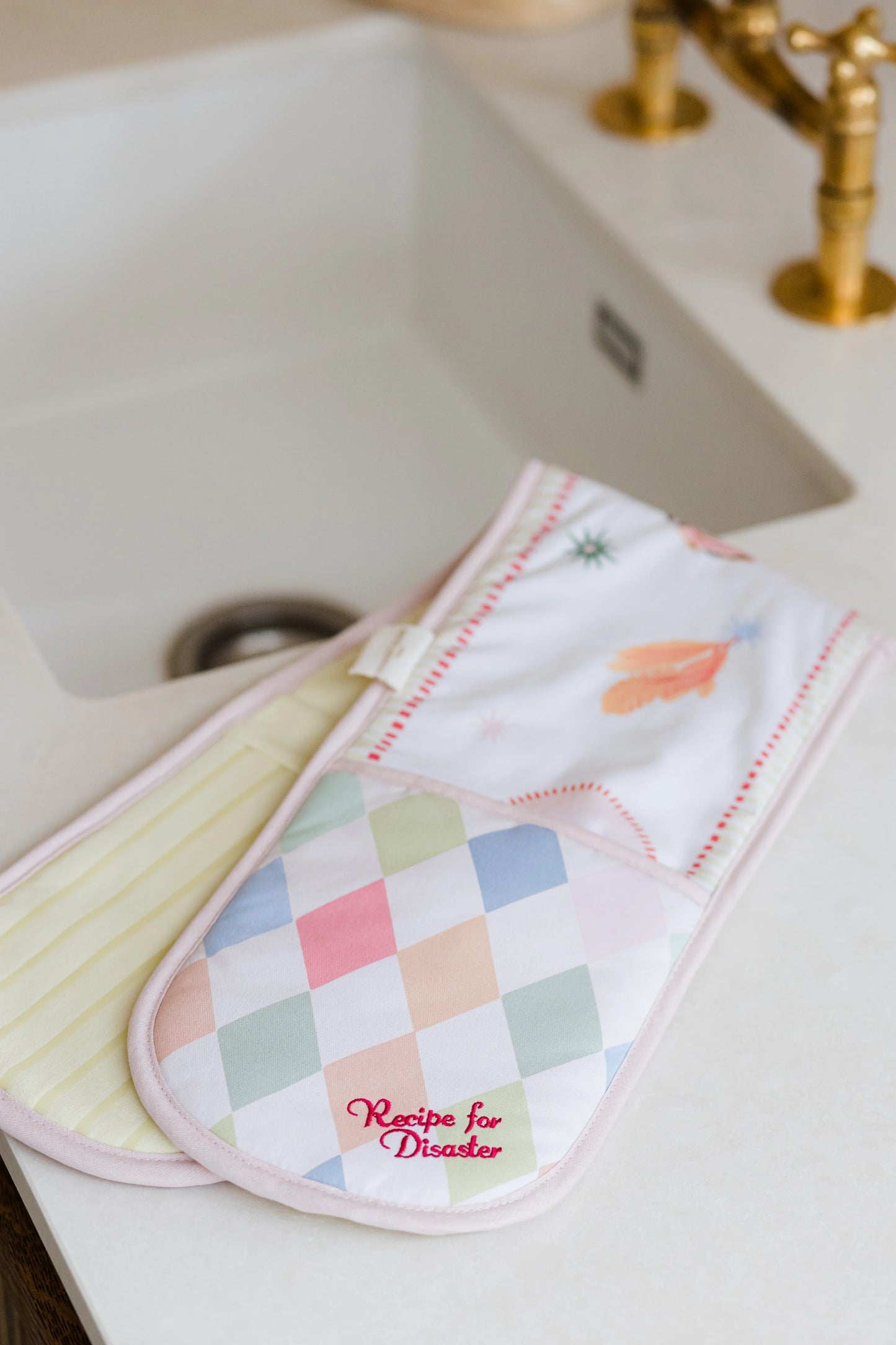 YVONNE ELLEN DOUBLE OVEN GLOVE HARLEQUIN