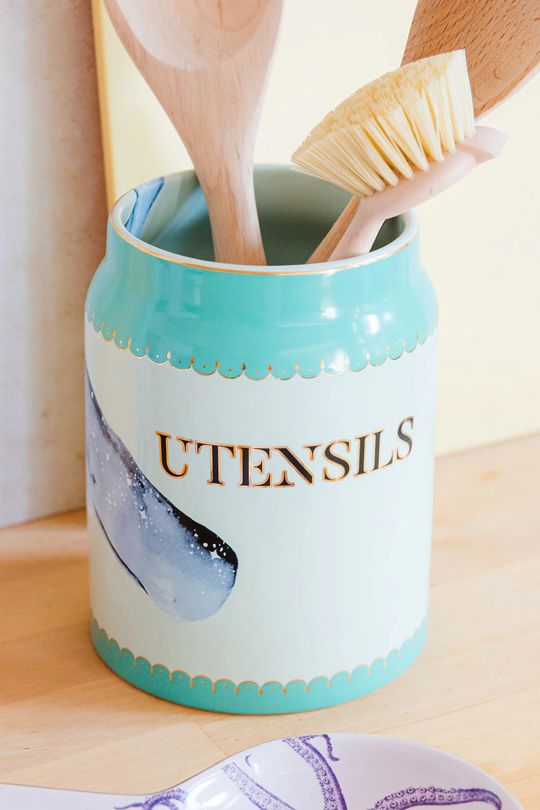 YVONNE ELLEN UTENSIL POT WHALE