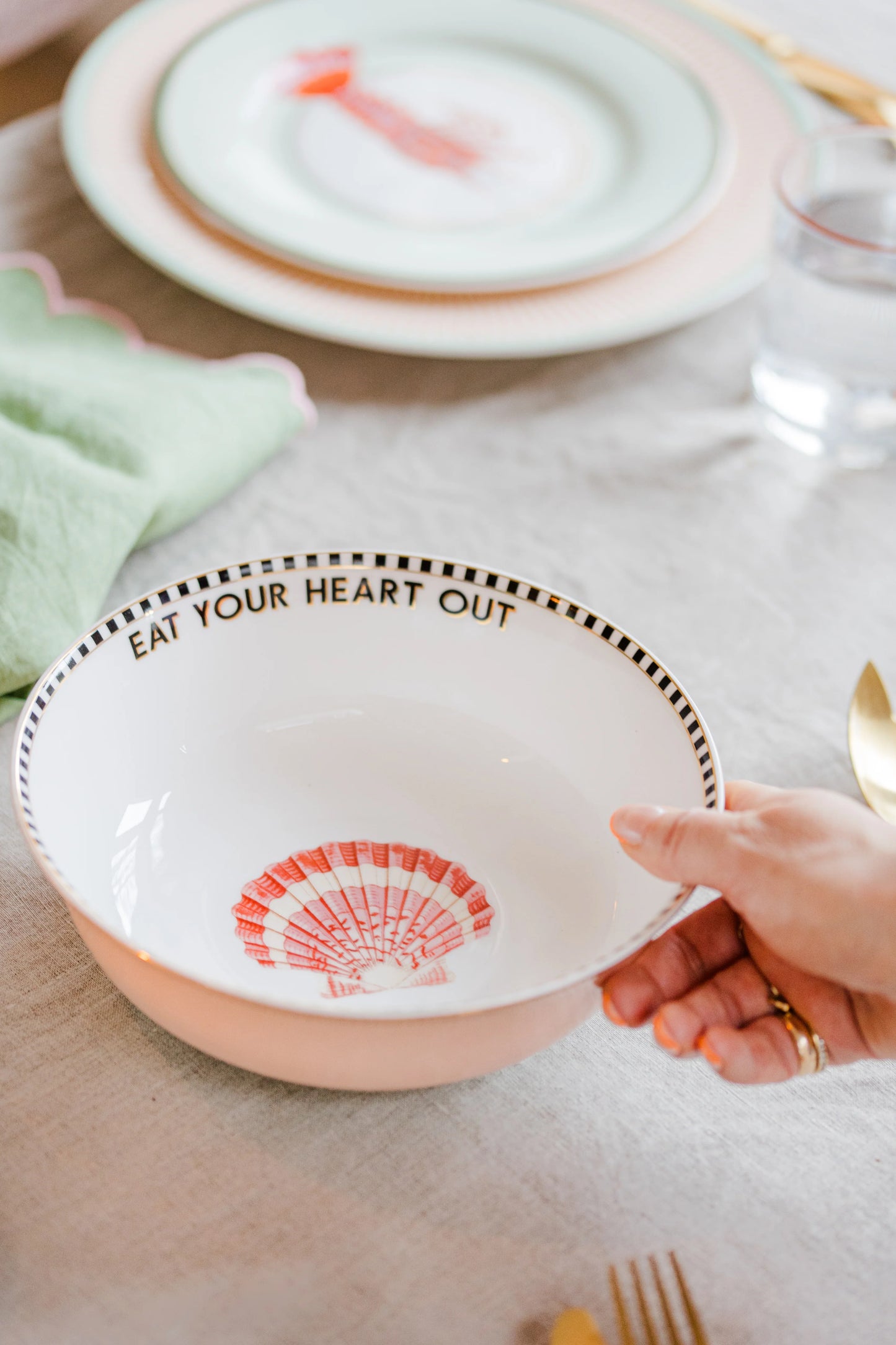 YVONNE ELLEN SERVING BOWL SHELL 19.5CM
